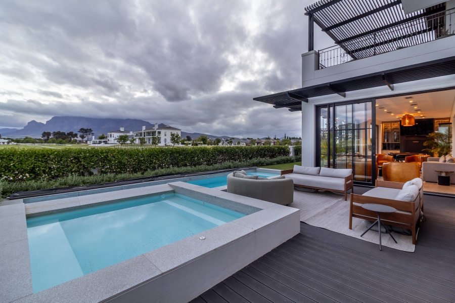 5 Bedroom Property for Sale in Val De Vie Estate Western Cape